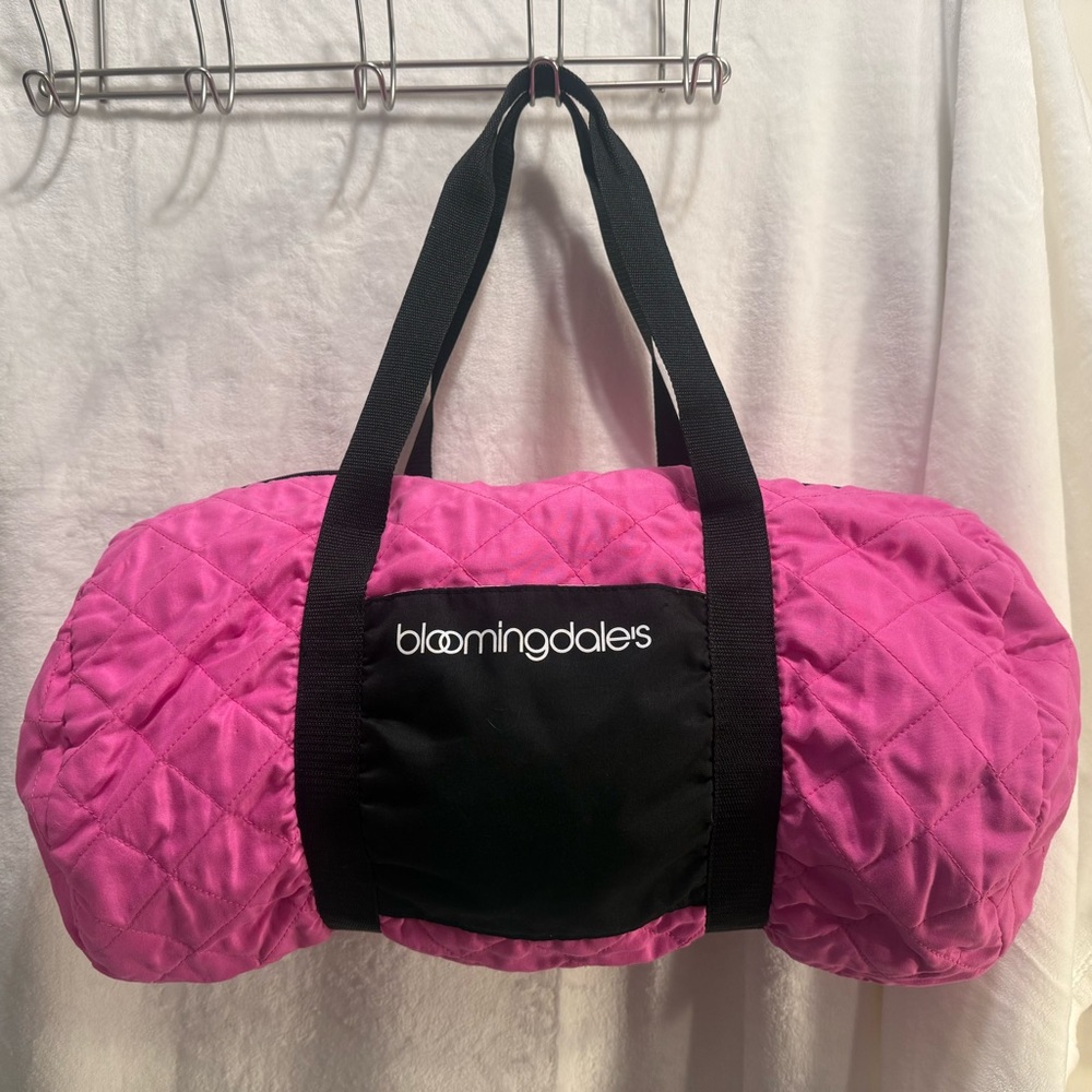 Bloomingdale's Black and Pink Quilted Travel Bag - Picture 2 of 7